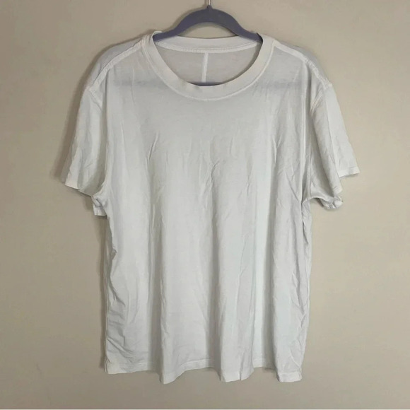 Lululemon White T-Shirt - Picture 1 of 7